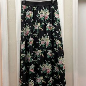 💐🌺LULAROE MAXI SKIRT LUCY SIZE XLG🌺💐